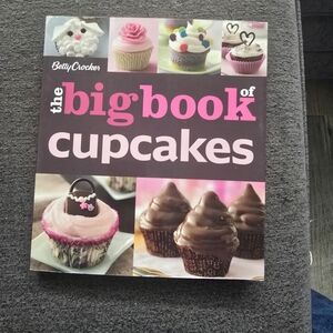 Betty Crocker Big Book of Cupcakes - Pink and Brown